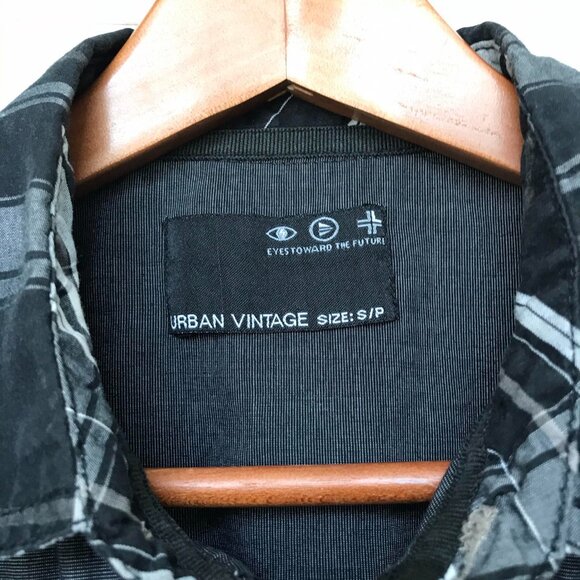 URBAN Vintage Y2K Skull Grunge Men's Small Button Up Shirt - Picture 4 of 8